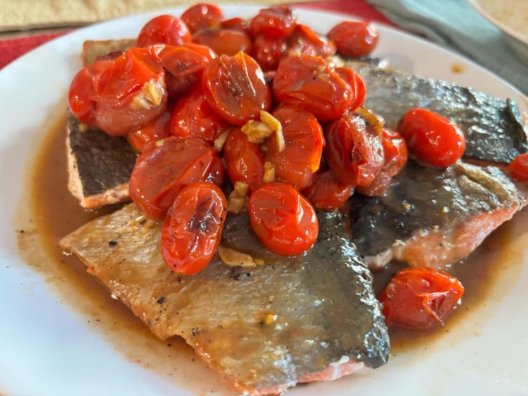 Cover Image for Pan-Seared Salmon with Burst Cherry Tomato White Wine Sauce