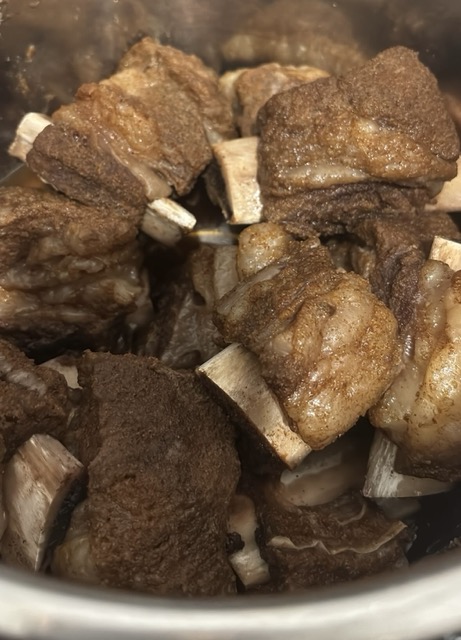 Pressure cooked ribs